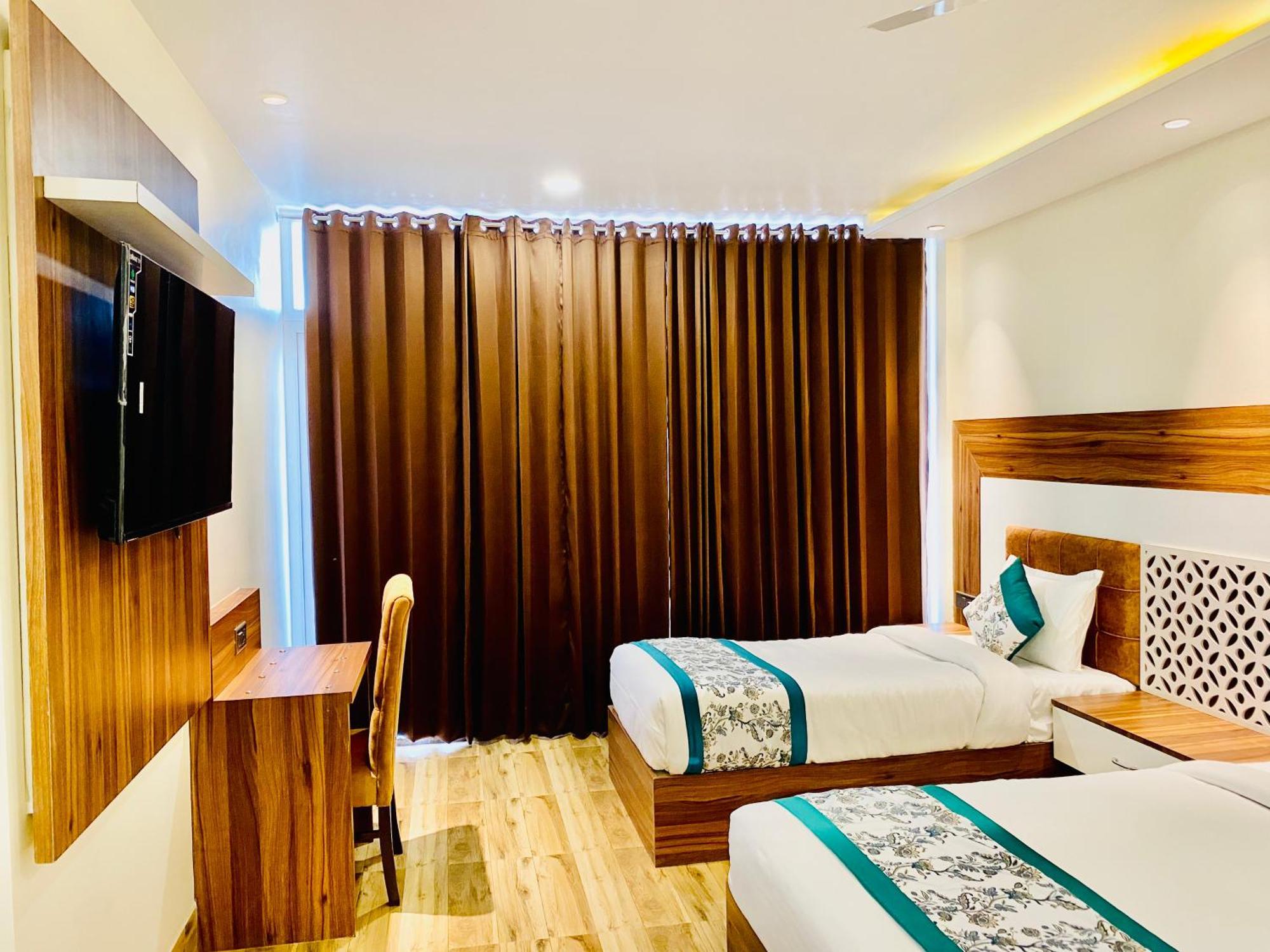 Hotel White House 350 Mtr From Golden Temple أمريتسار المظهر الخارجي الصورة