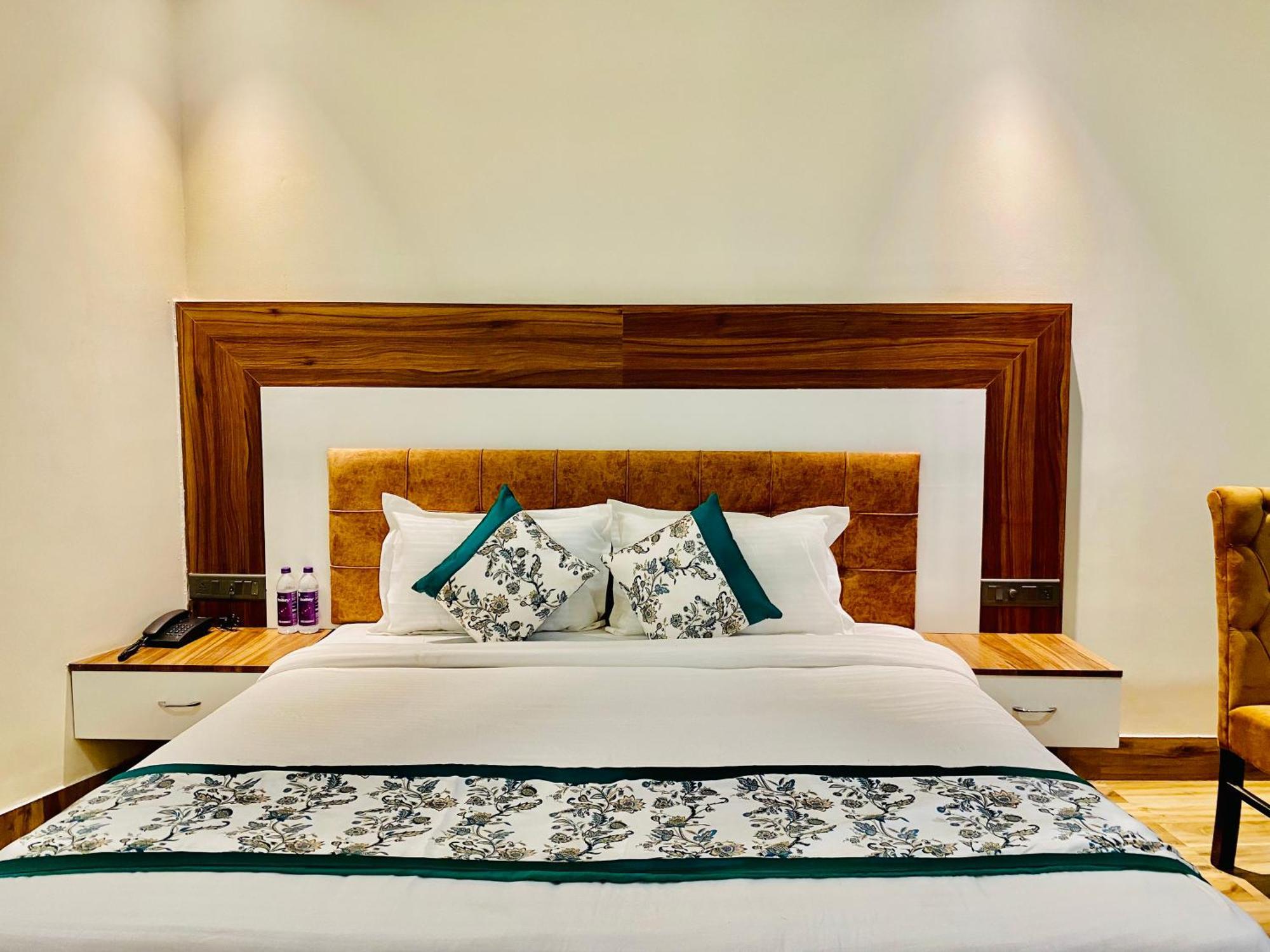 Hotel White House 350 Mtr From Golden Temple أمريتسار المظهر الخارجي الصورة