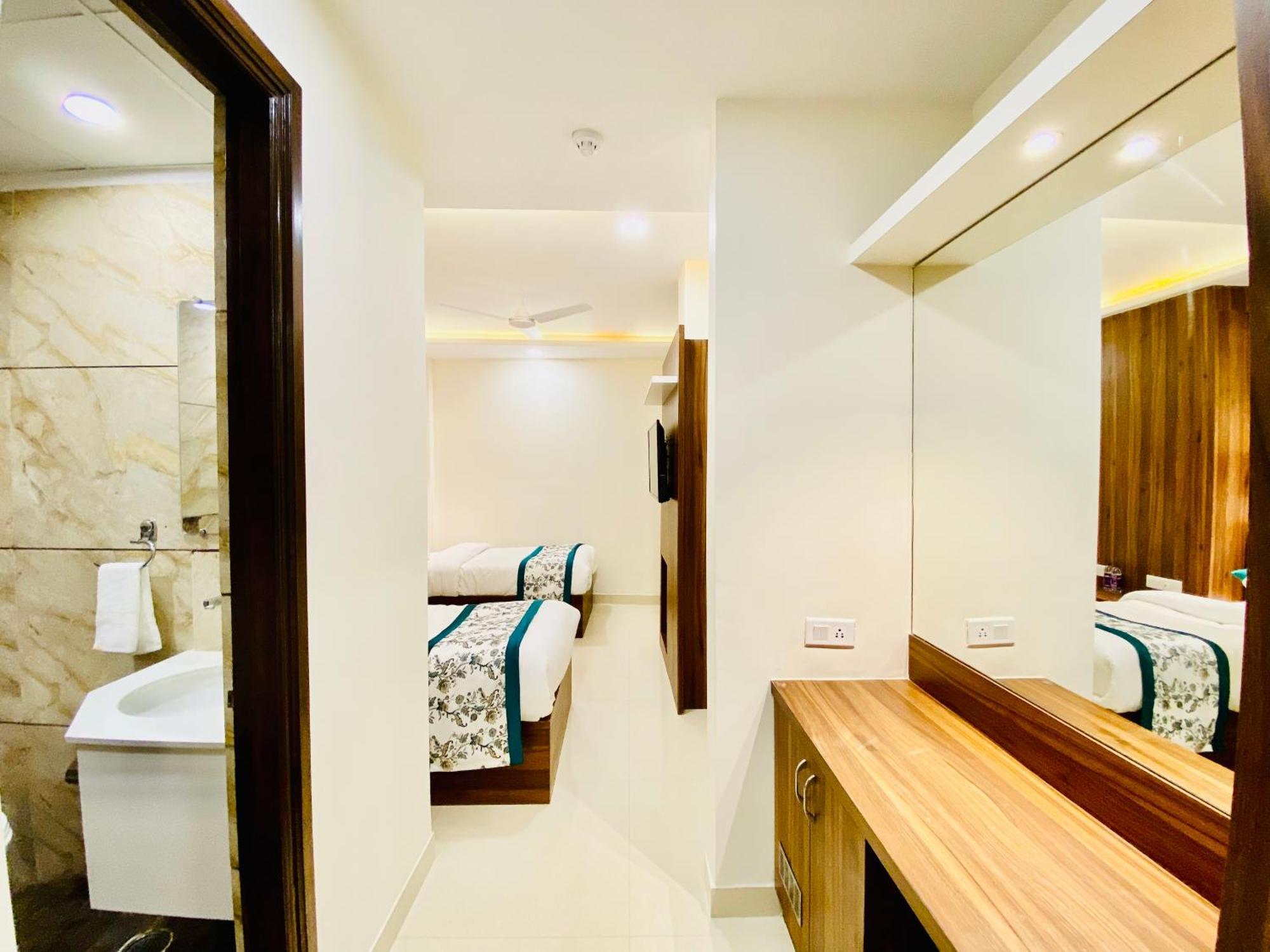 Hotel White House 350 Mtr From Golden Temple أمريتسار المظهر الخارجي الصورة