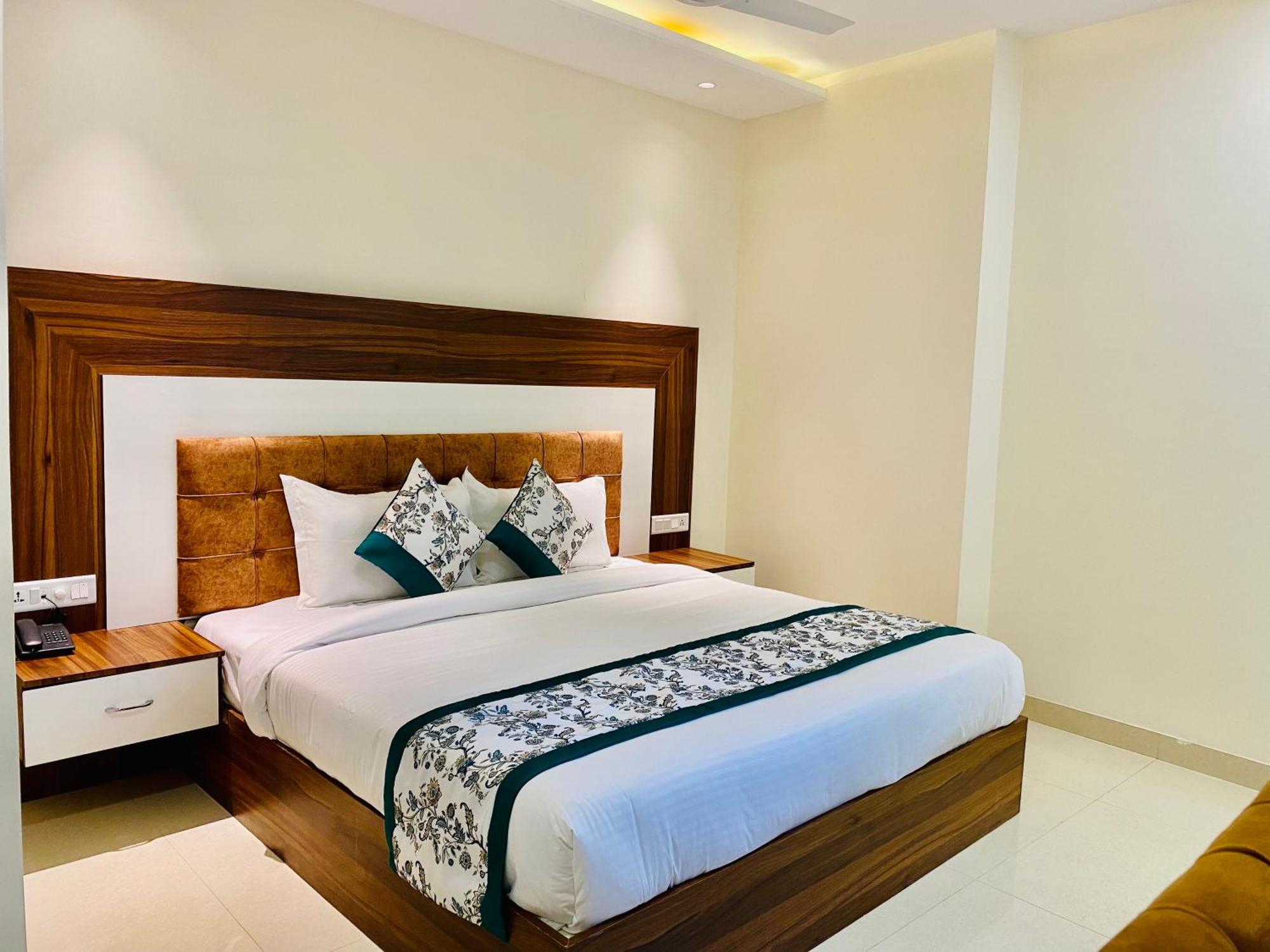 Hotel White House 350 Mtr From Golden Temple أمريتسار المظهر الخارجي الصورة