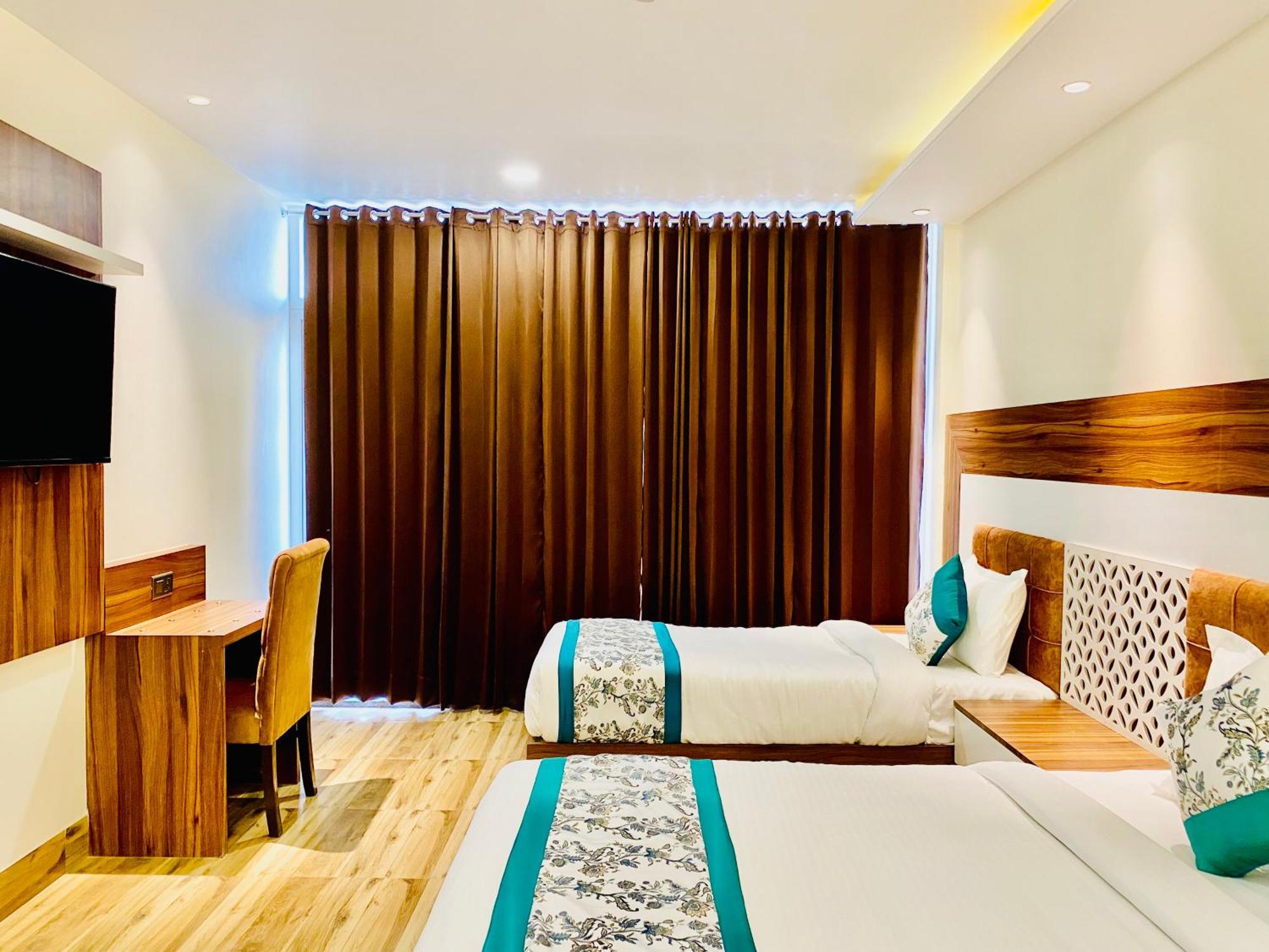 Hotel White House 350 Mtr From Golden Temple أمريتسار المظهر الخارجي الصورة
