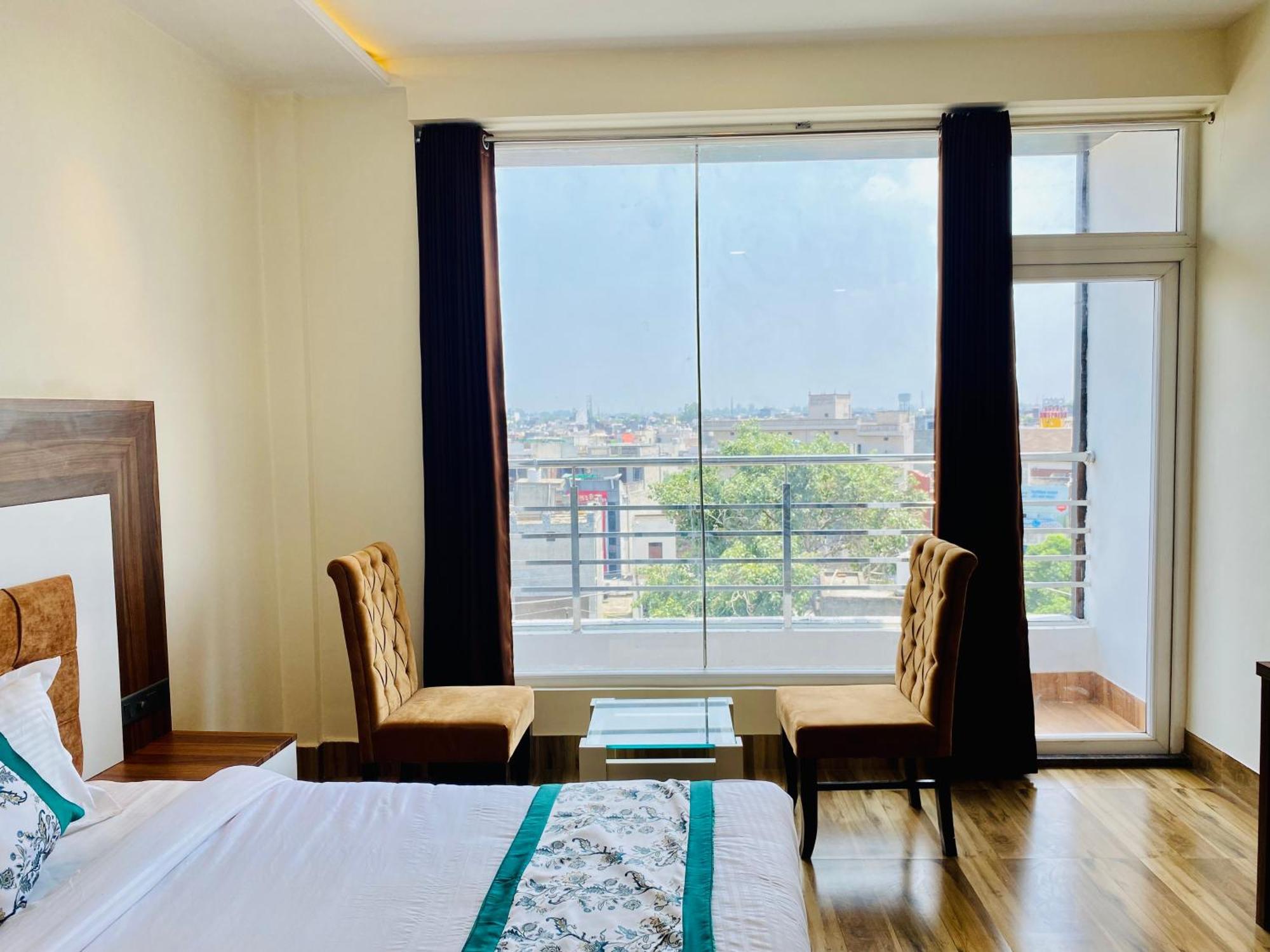 Hotel White House 350 Mtr From Golden Temple أمريتسار المظهر الخارجي الصورة