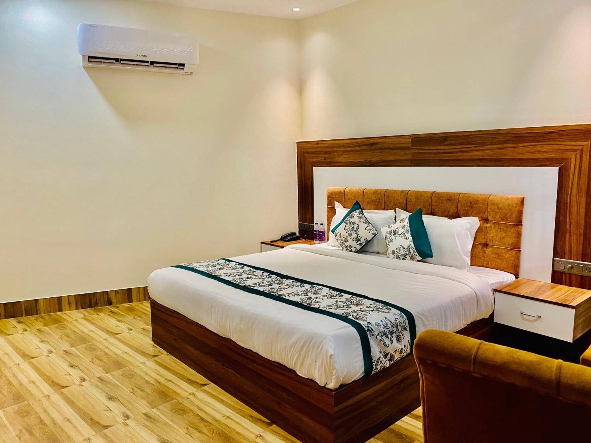 Hotel White House 350 Mtr From Golden Temple أمريتسار المظهر الخارجي الصورة