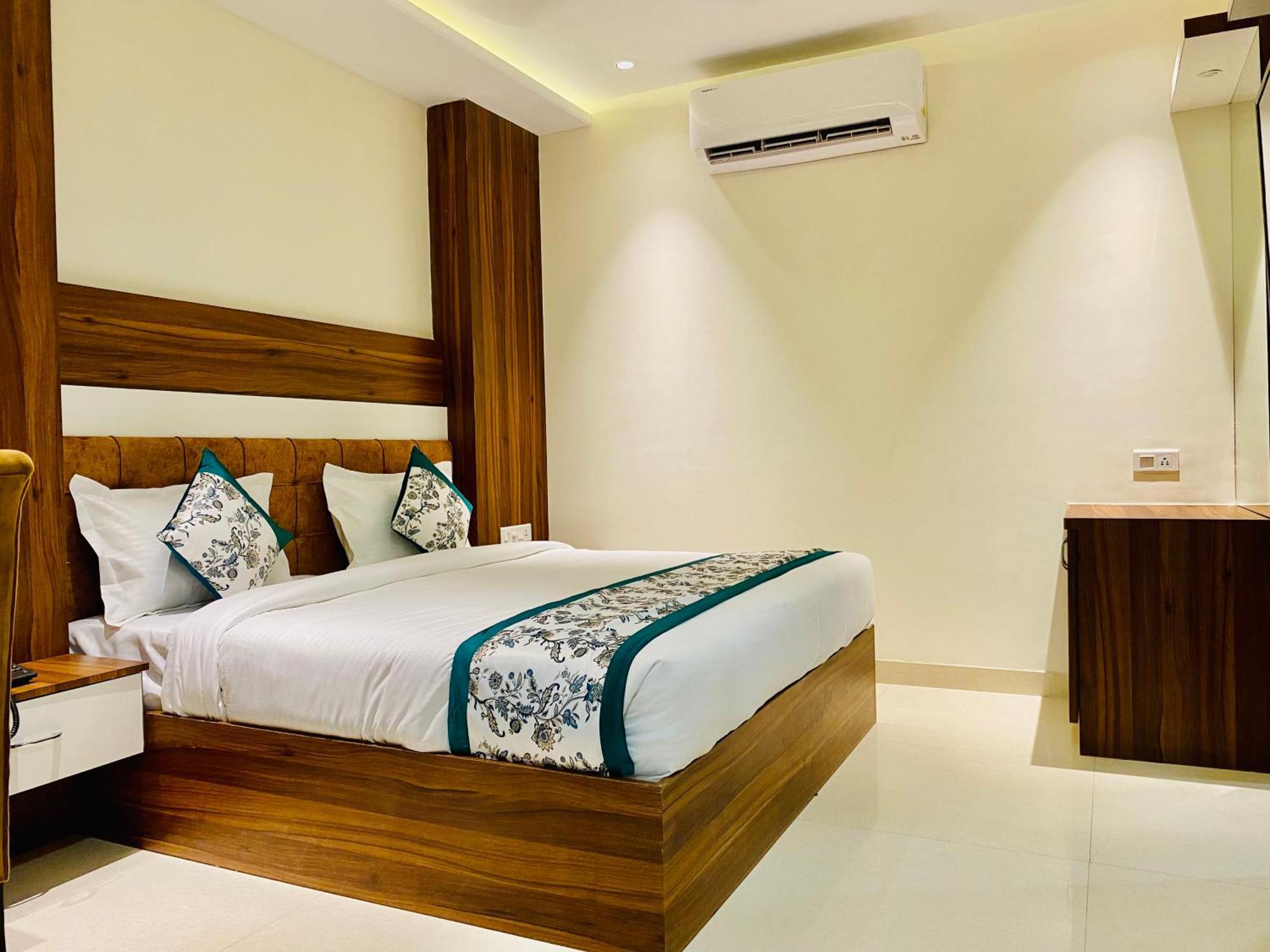 Hotel White House 350 Mtr From Golden Temple أمريتسار المظهر الخارجي الصورة